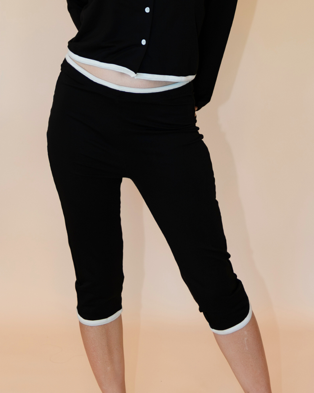 SoftKnit Capri Pants - Jet Contrast